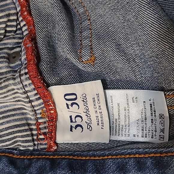 Tommy Bahama Classic Fit Medium Wash Jeans Size 35 x 30 - Picture 6 of 7